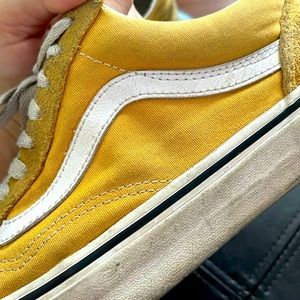 OLD SKOOL VANS in mustard yellow